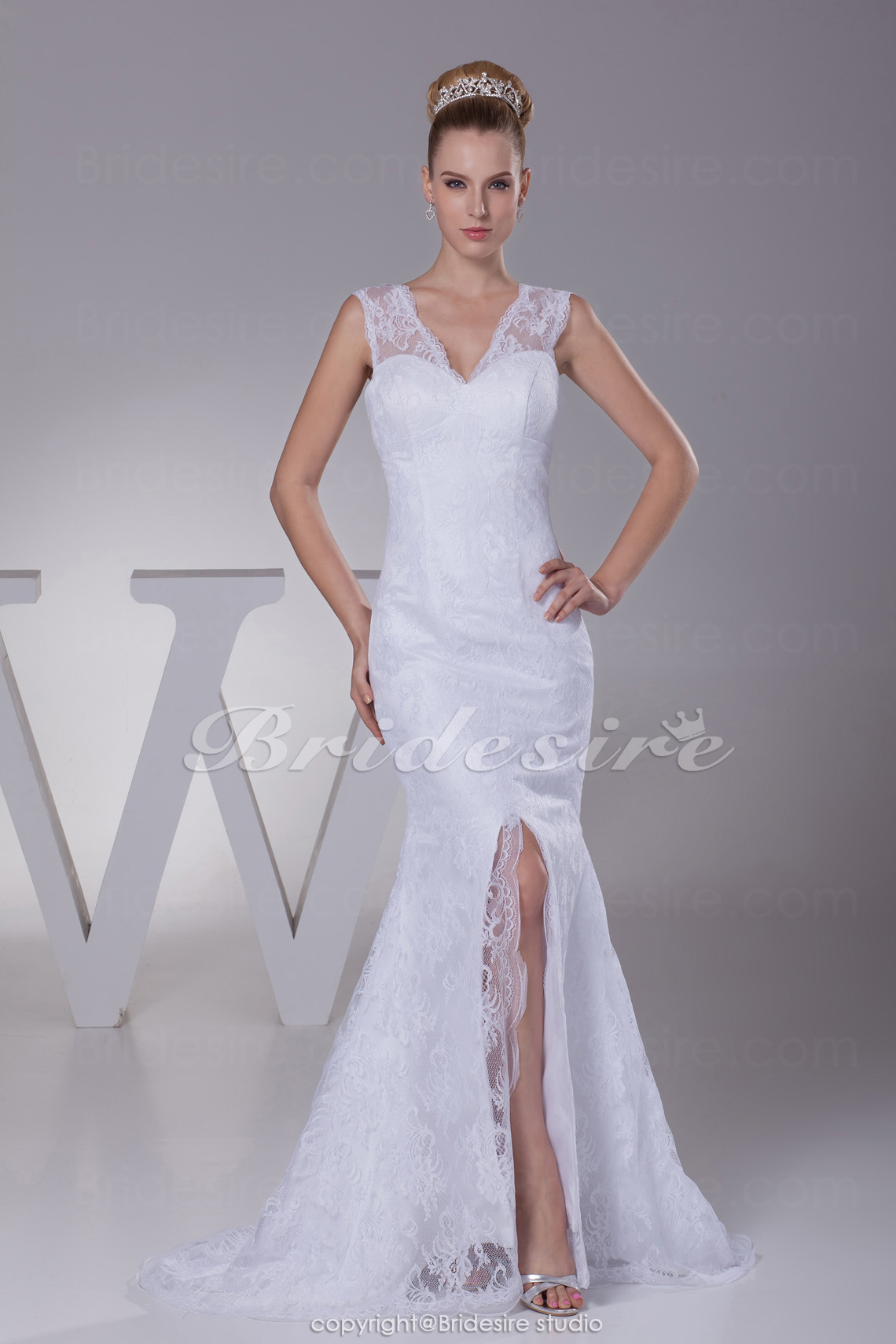 Trumpet/Mermaid V-neck Sweep/Brush Train Sleeveless Satin Lace Wedding Dress