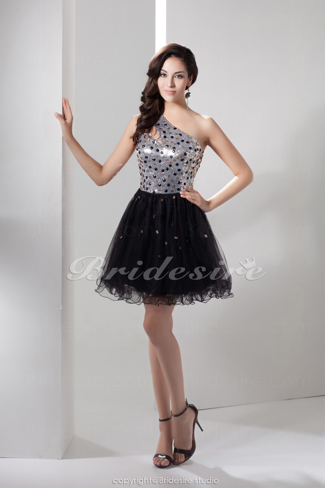 A-line One Shoulder Short/Mini Sleeveless Sequined Organza Dress
