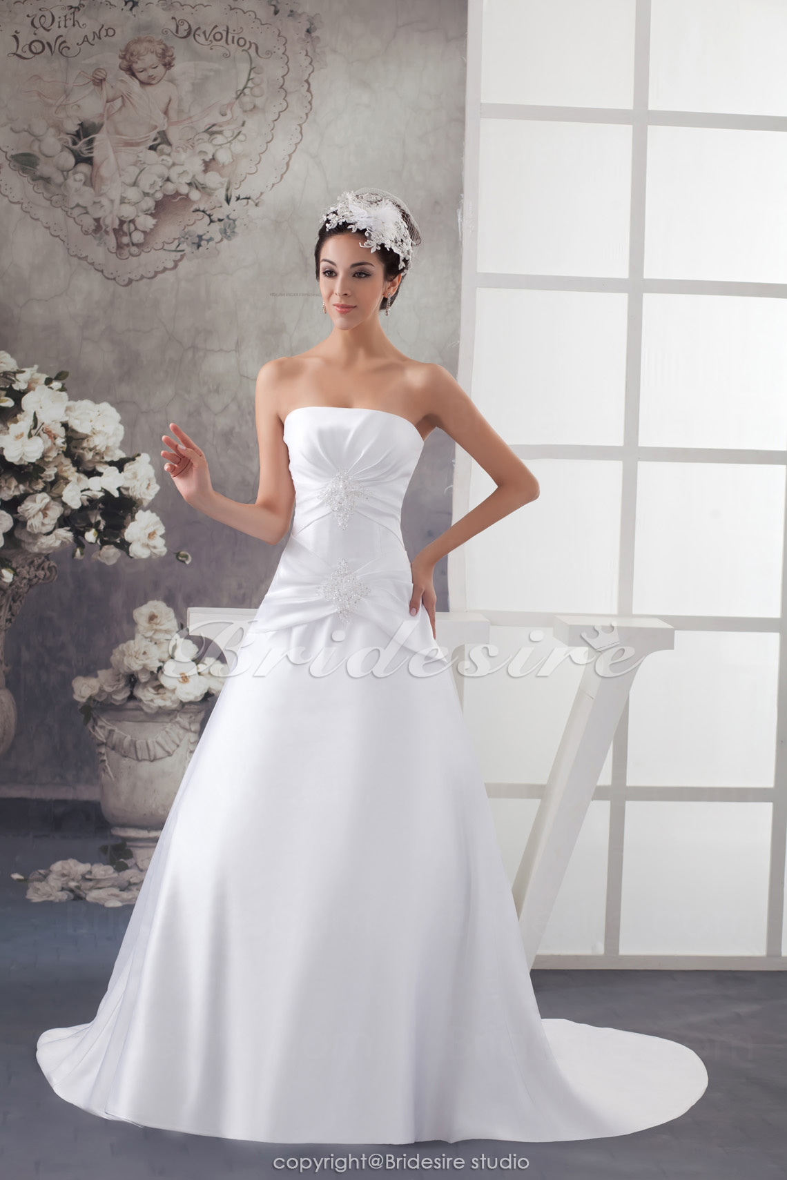 Ball Gown Strapless Court Train Sleeveless Satin Wedding Dress