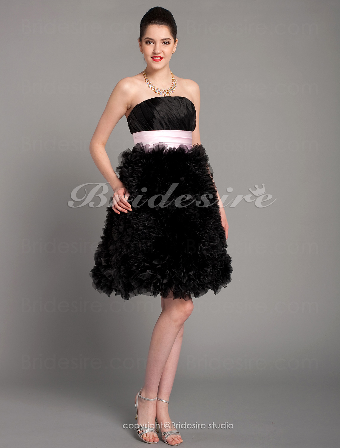 A-line Organza Knee-length Bridesmaid Dress With Ruffles