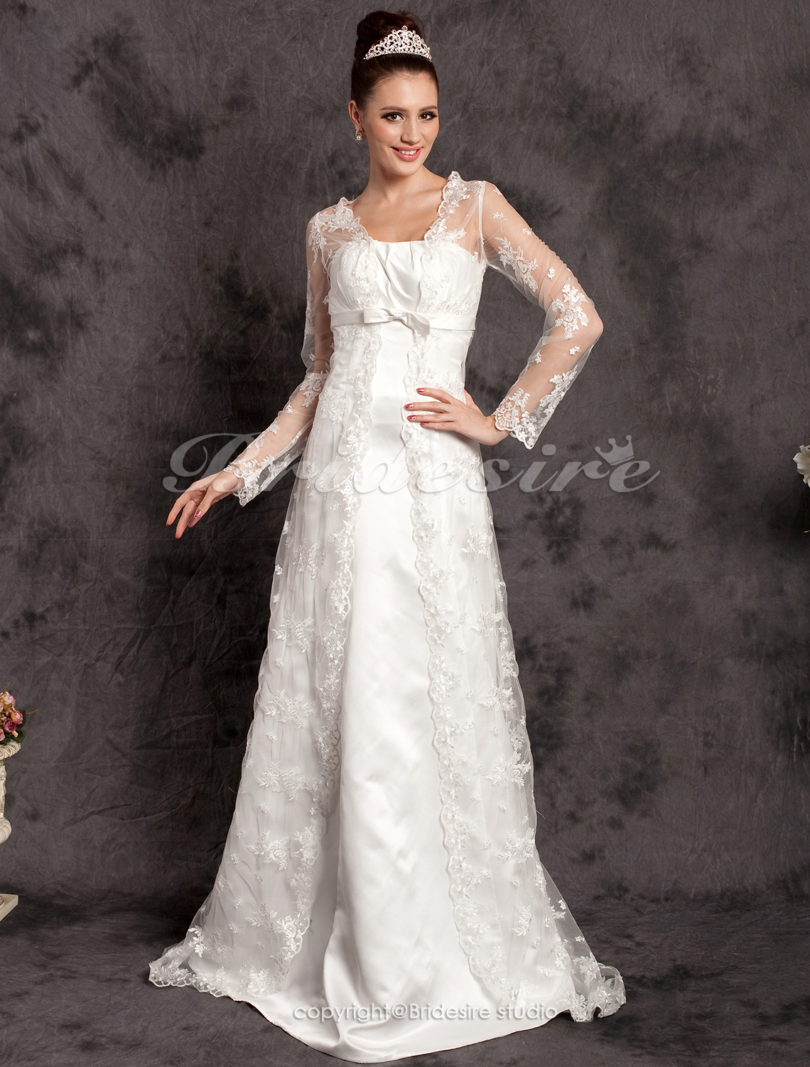 Sheath/ Column Lace Satin Court Train Wedding Dress